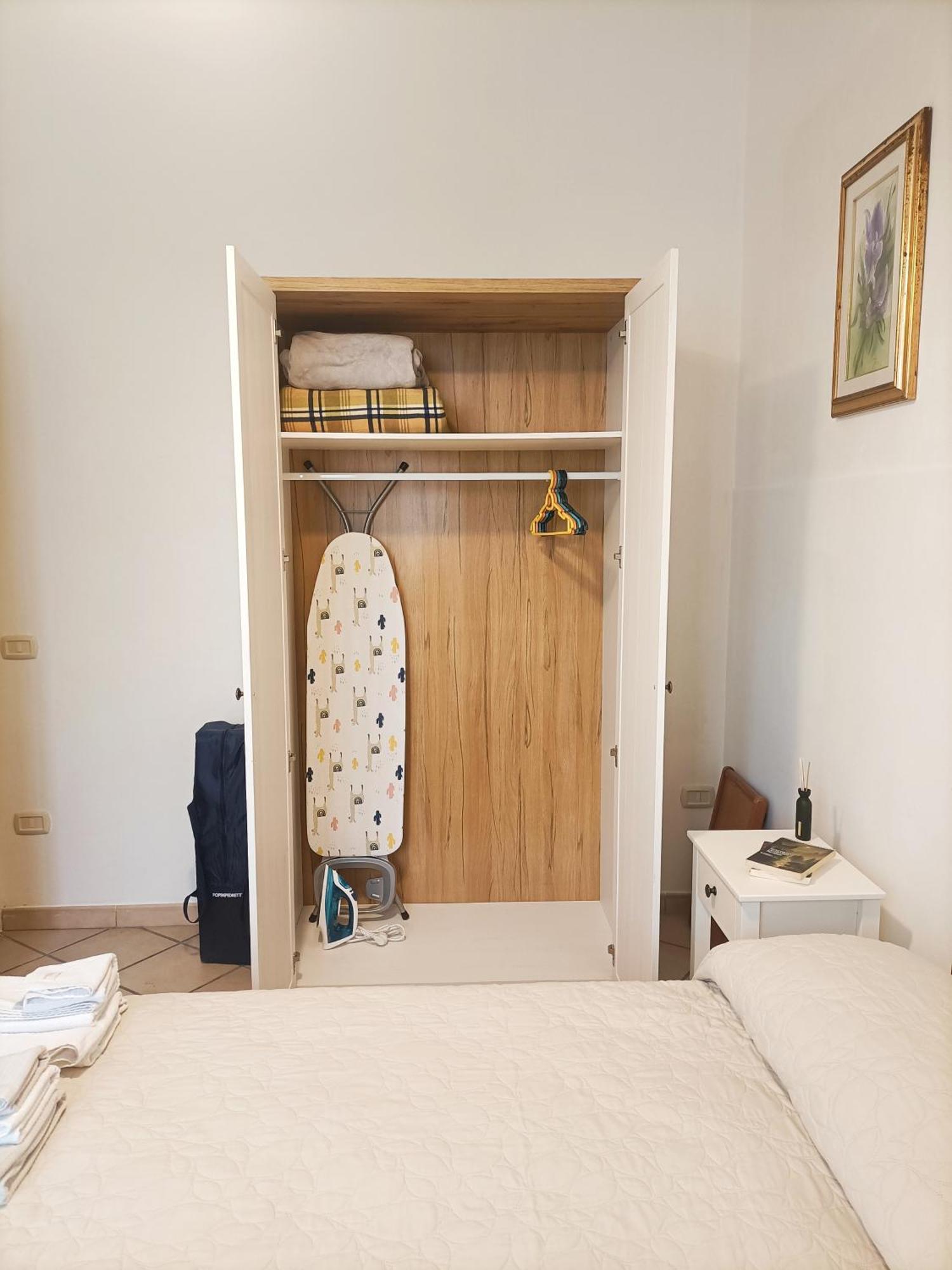 Bright Port View Apartment- Free Parking 卡利亚里 外观 照片