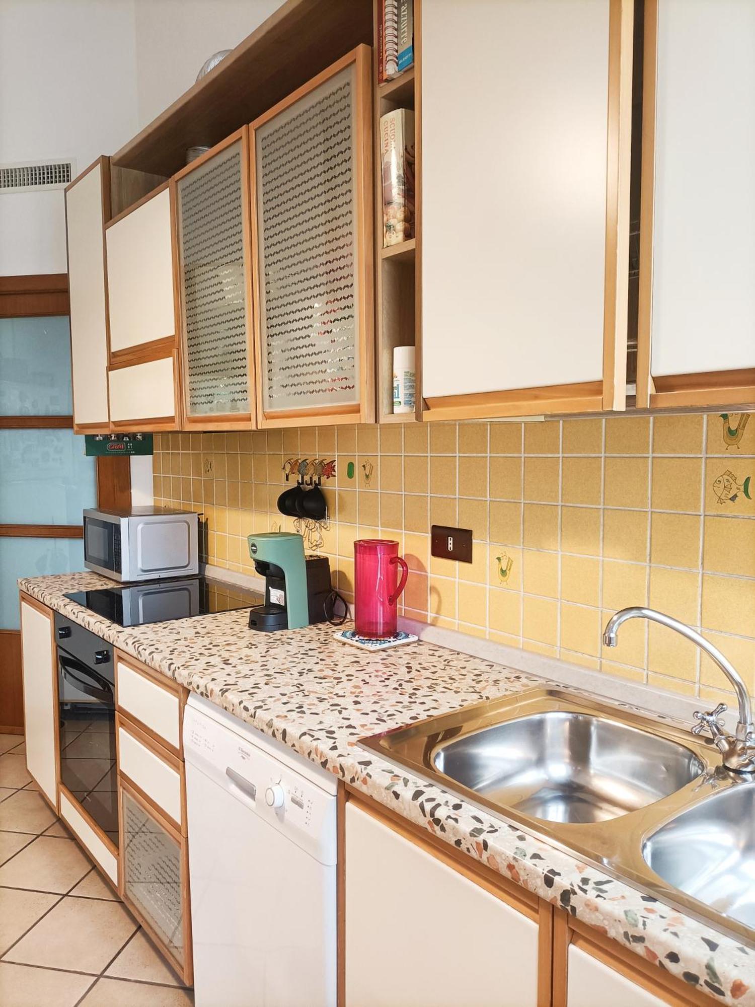 Bright Port View Apartment- Free Parking 卡利亚里 外观 照片