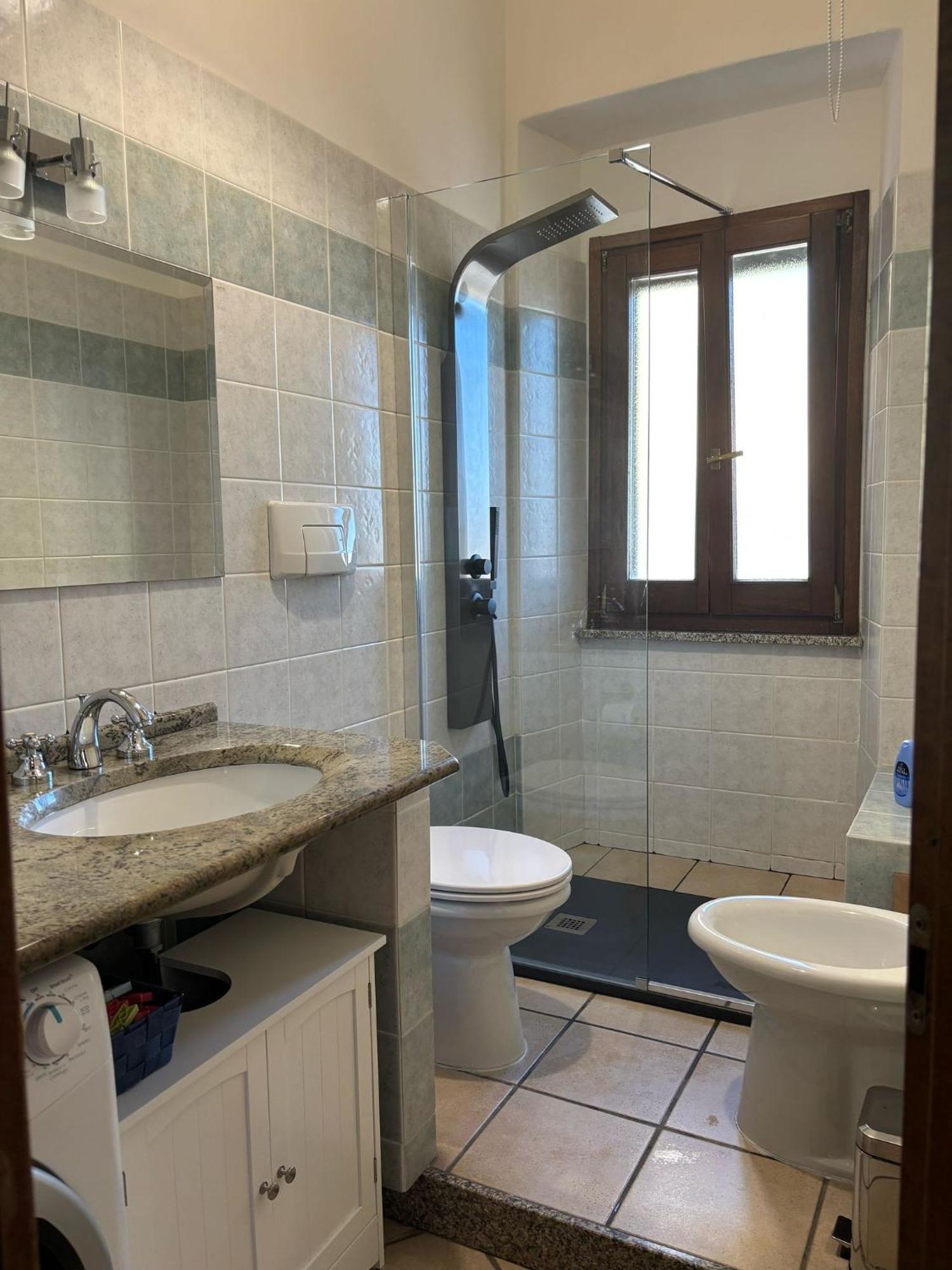 Bright Port View Apartment- Free Parking 卡利亚里 外观 照片